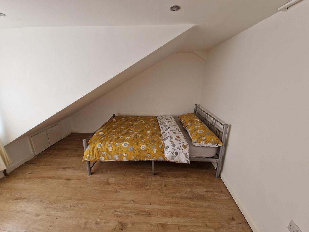 Mile End Budget Guesthouse London Eksteriør bilde